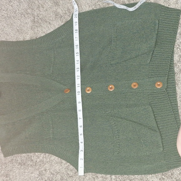 Orvis cotton button-up sweater vest - L - heathered olive green - Picture 6 of 7
